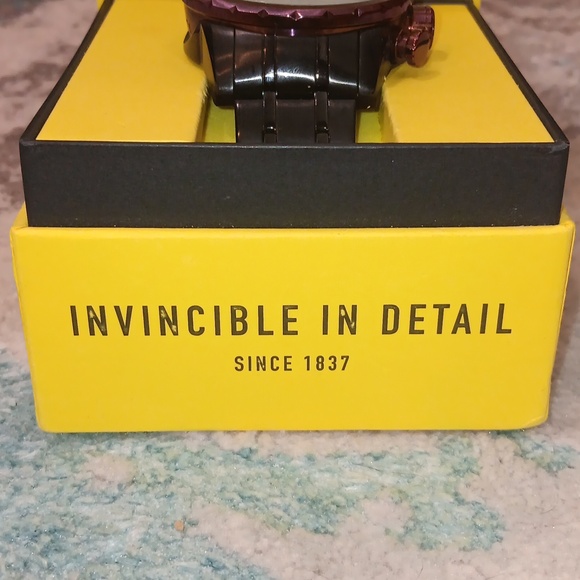 Invicta Aviator Black and Purple Watch in Yellow Box - Picture 3 of 6